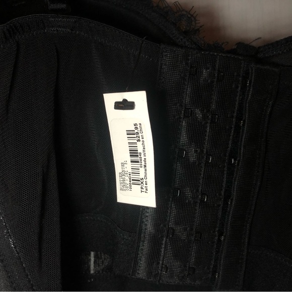 BNWT Dynamite Bustier Black and White Striped Crop Top - XS - Picture 6 of 10